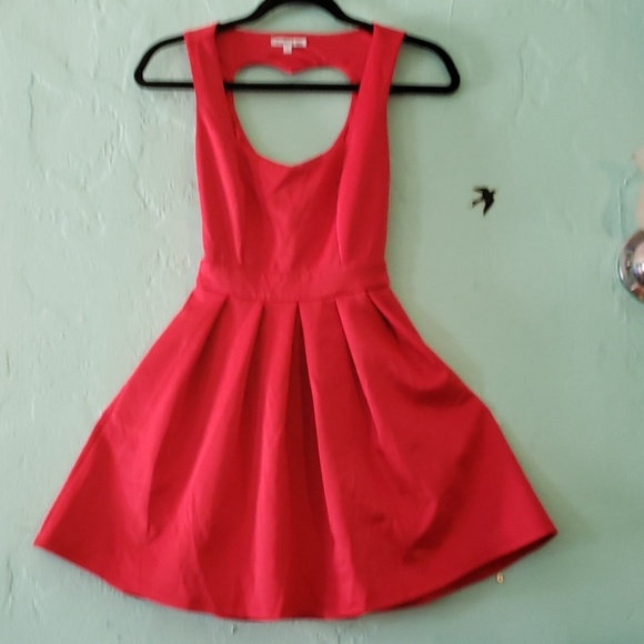 Dresses & Skirts - Red valentine heart back dress